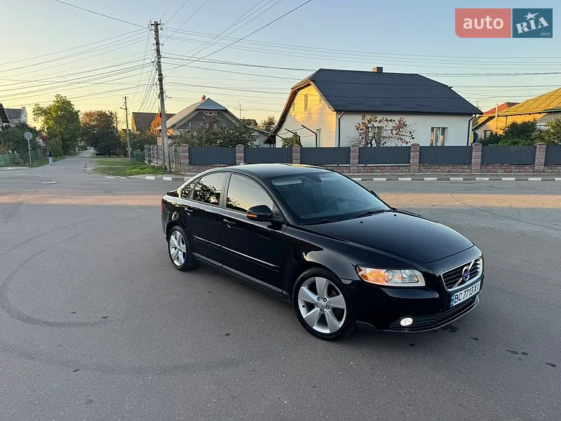 Volvo S40