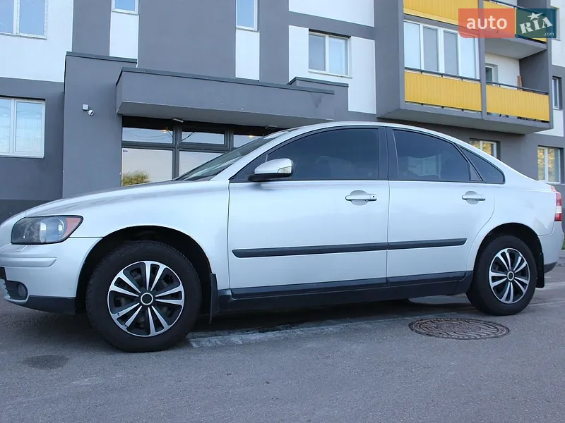 Volvo S40