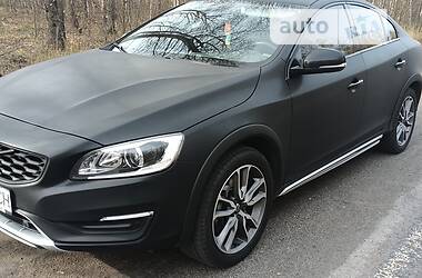 Хетчбек Volvo S60 Cross Country 2017 в Малині