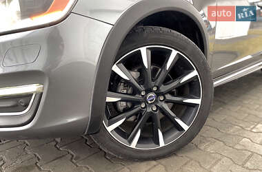 Седан Volvo S60 Cross Country 2017 в 