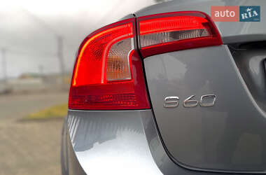Седан Volvo S60 Cross Country 2017 в 