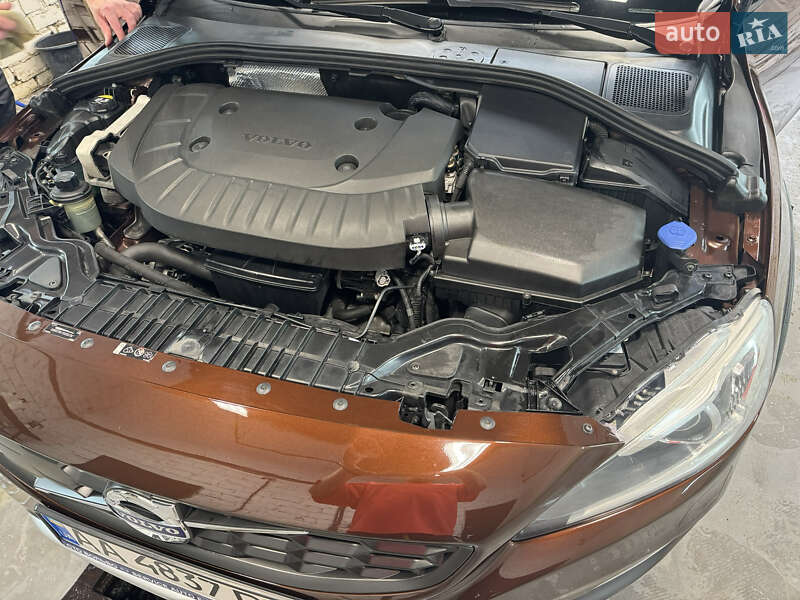 Седан Volvo S60 Cross Country 2016 в Киеве фото 15 Седан Volvo S60 Cross Country 2016 в Киеве
