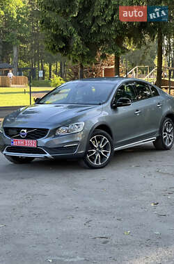 Седан Volvo S60 Cross Country 2018 в Луцке