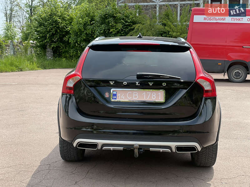 Седан Volvo S60 Cross Country 2017 в Івано-Франківську