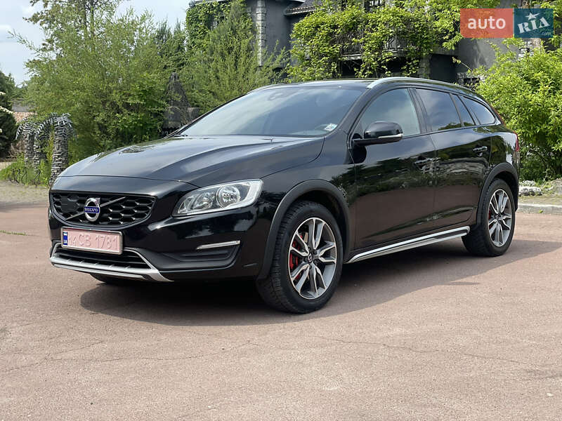 Седан Volvo S60 Cross Country 2017 в Івано-Франківську