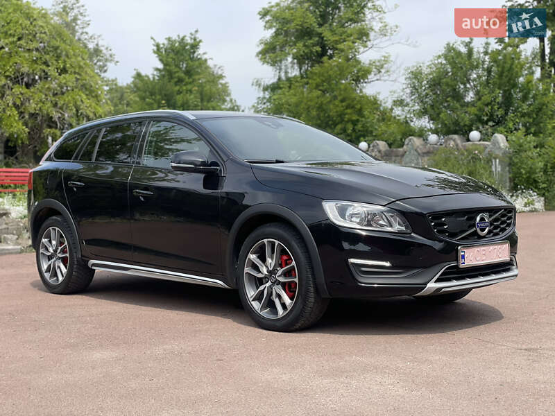 Седан Volvo S60 Cross Country 2017 в Івано-Франківську