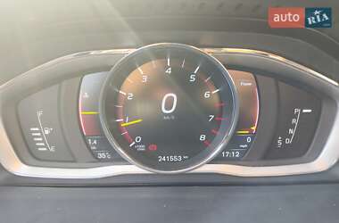 Седан Volvo S60 Cross Country 2015 в 
