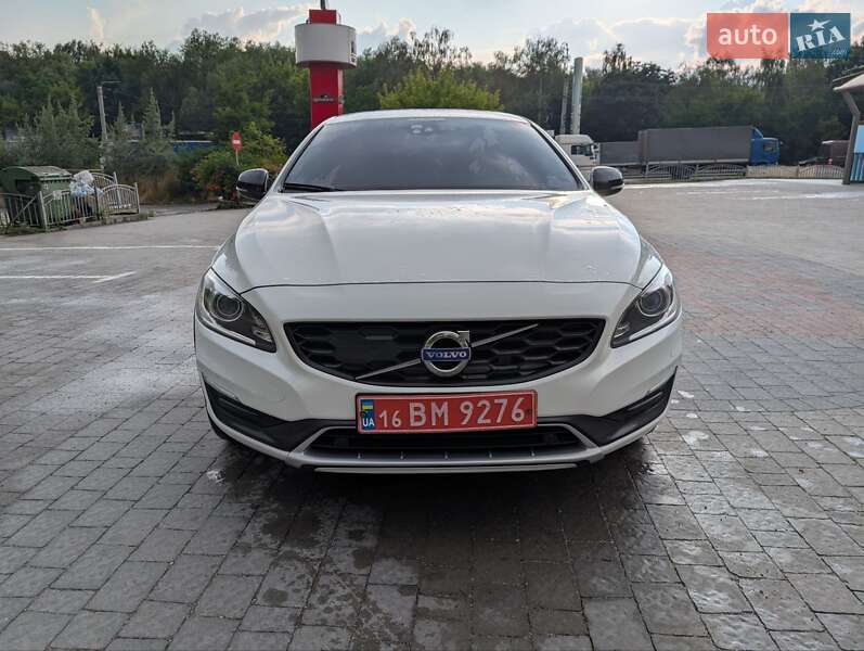 Седан Volvo S60 Cross Country 2016 в Тернополе