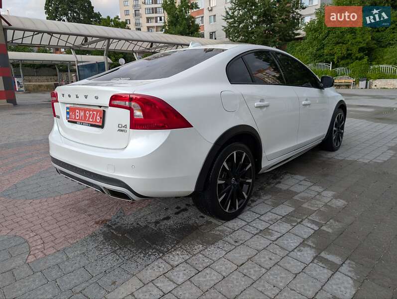 Седан Volvo S60 Cross Country 2016 в Тернополе