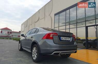 Седан Volvo S60 Cross Country 2016 в 