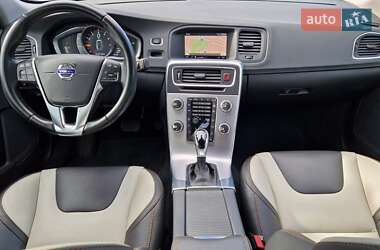 Седан Volvo S60 Cross Country 2017 в 