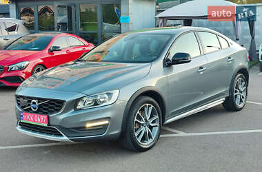 Седан Volvo S60 Cross Country 2018 в Києві