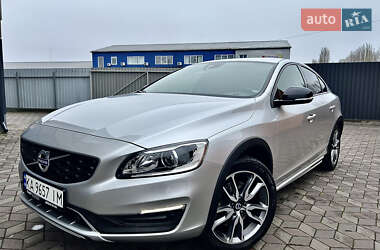 Седан Volvo S60 Cross Country 2018 в Києві