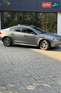 Седан Volvo S60 Cross Country 2016 в Черкассах