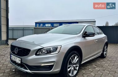 Седан Volvo S60 Cross Country 2017 в Києві
