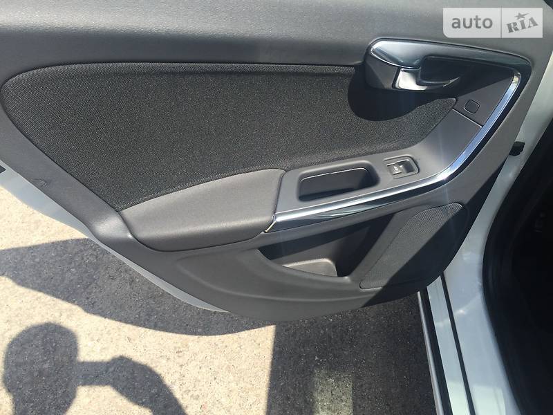 Седан Volvo S60 2011 в Днепре