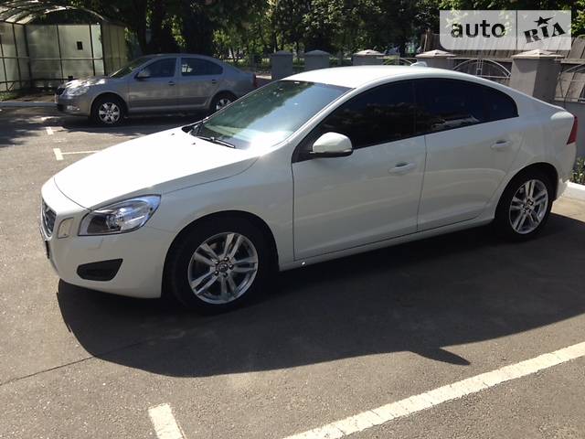 Седан Volvo S60 2013 в Киеве