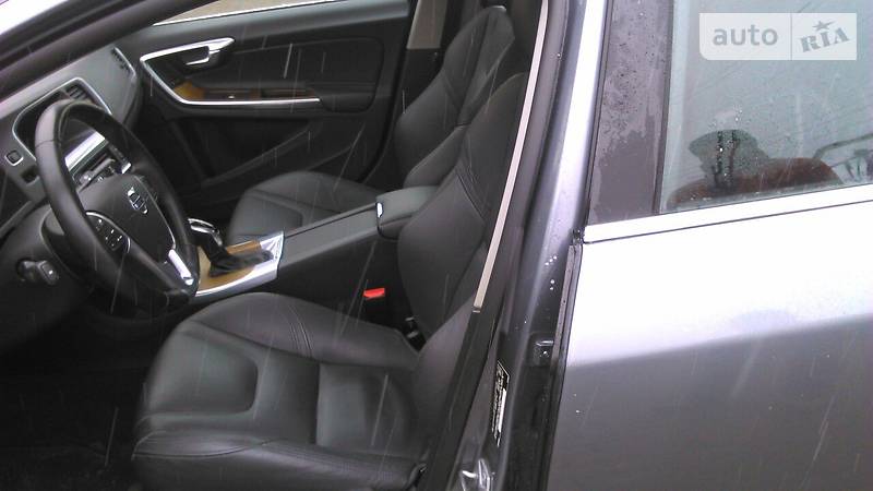 Седан Volvo S60 2016 в Хусті