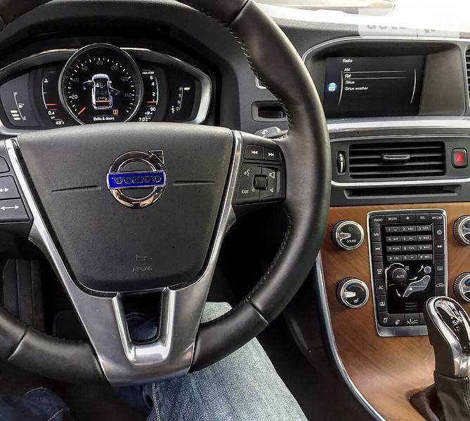 Седан Volvo S60 2016 в Хусті