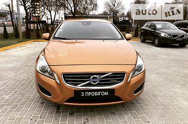 Седан Volvo S60 2011 в Киеве