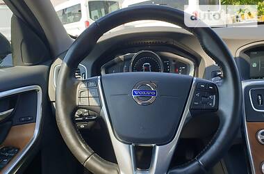 Седан Volvo S60 2016 в Киеве