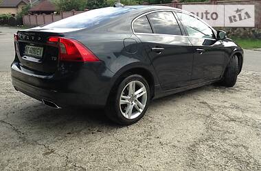 Седан Volvo S60 2013 в 
