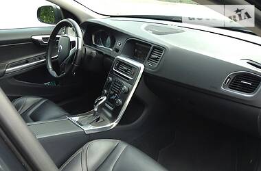 Седан Volvo S60 2013 в 