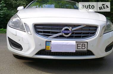 Седан Volvo S60 2012 в 