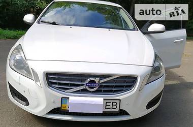Седан Volvo S60 2012 в 