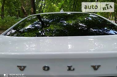 Седан Volvo S60 2012 в 