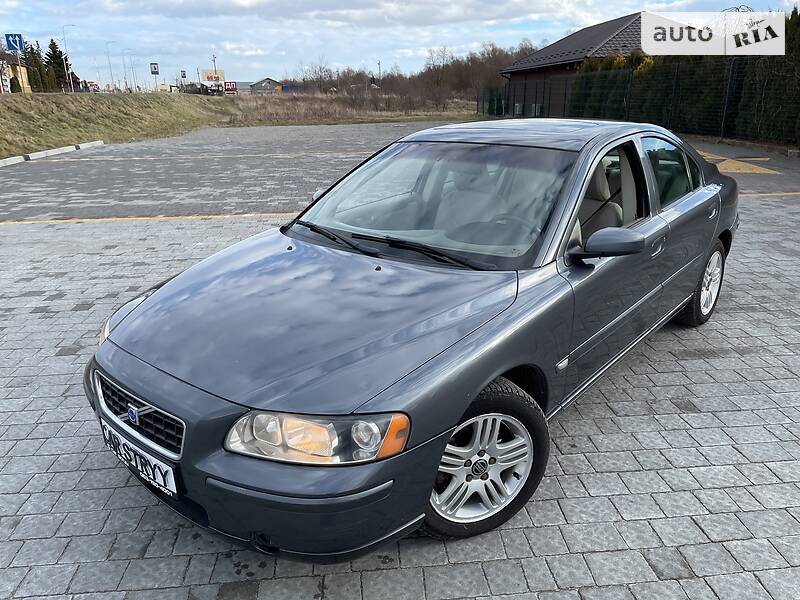 Седан Volvo S60 2005 в Стрые