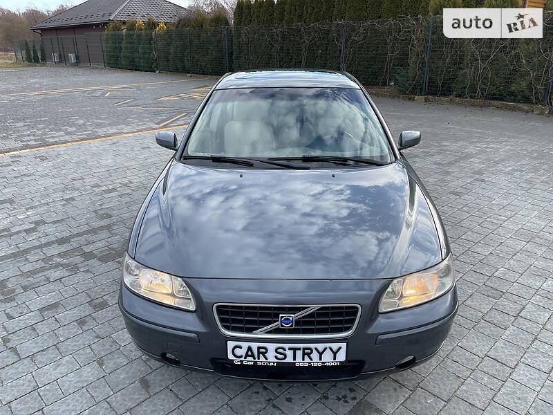 Седан Volvo S60 2005 в Стрые