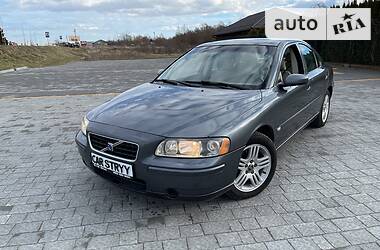 Седан Volvo S60 2005 в Стрию