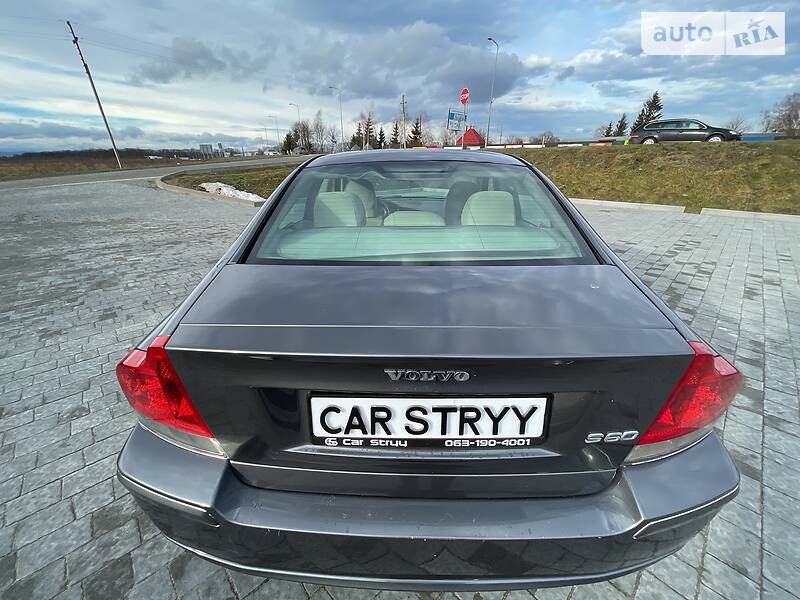 Седан Volvo S60 2005 в Стрые