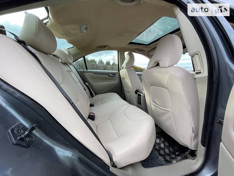 Седан Volvo S60 2005 в Стрые