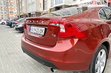 Седан Volvo S60 2012 в Киеве