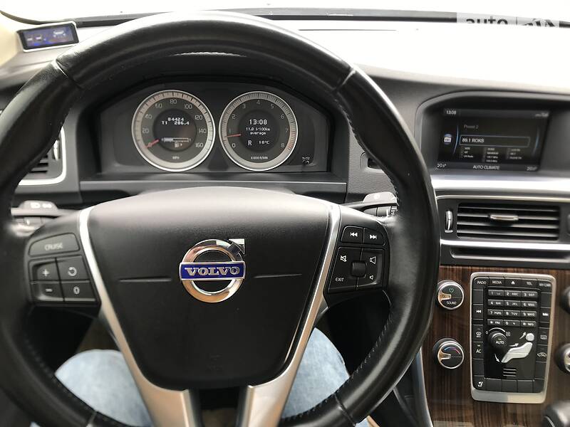 Седан Volvo S60 2011 в Львове