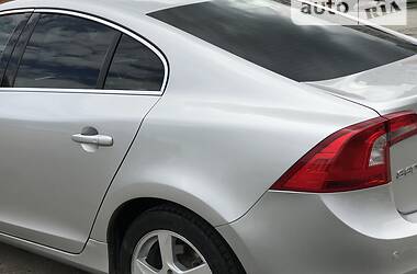 Седан Volvo S60 2011 в 