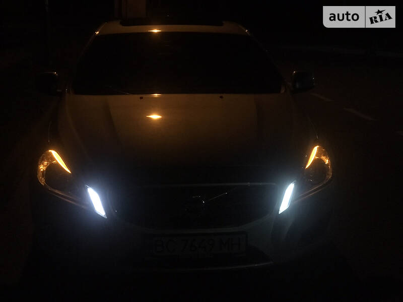 Седан Volvo S60 2011 в Львове