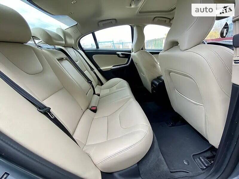 Седан Volvo S60 2016 в Києві