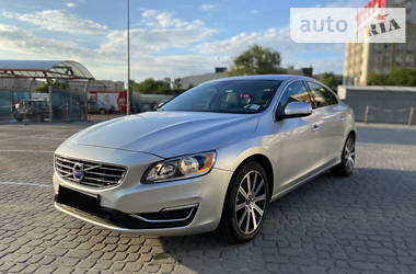 Седан Volvo S60 2017 в Львове