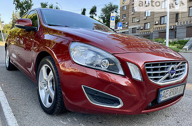 Седан Volvo S60 2013 в Днепре