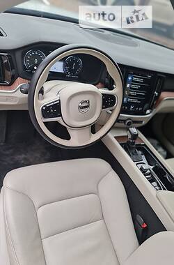 Седан Volvo S60 2018 в Днепре
