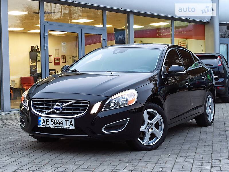 Седан Volvo S60 2012 в Днепре