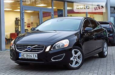 Седан Volvo S60 2012 в Днепре