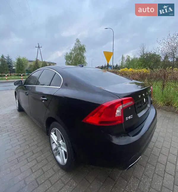 Седан Volvo S60 2015 в Львове