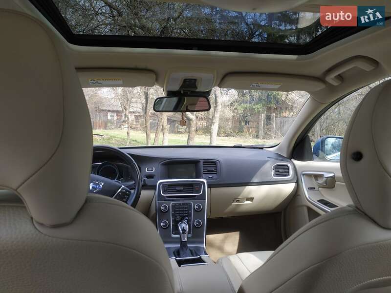 Седан Volvo S60 2013 в Киеве