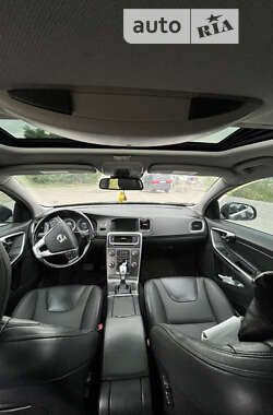 Седан Volvo S60 2013 в 
