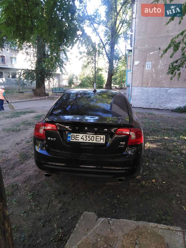 Седан Volvo S60 2013 в Николаеве