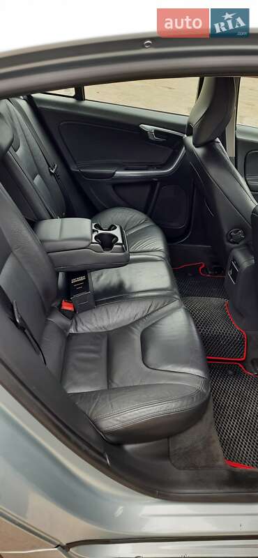 Седан Volvo S60 2012 в Івано-Франківську